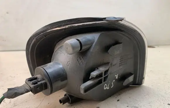 Volvo S80 Front indicator light