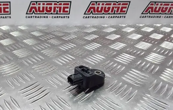 Toyota Prius (XW30) Airbag deployment crash/impact sensor 89173-75010