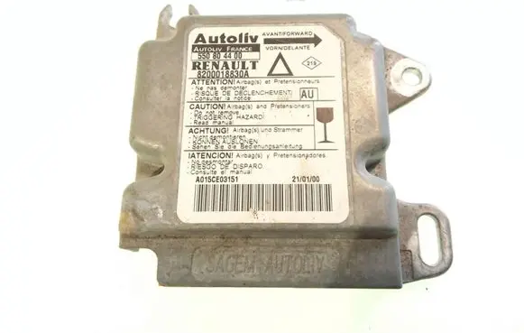 Renault Laguna I Airbag control unit/module 8200018830A