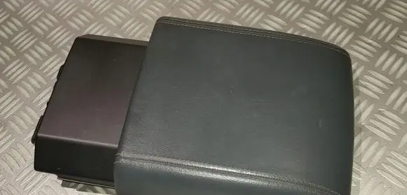 Land Rover Evoque I Armrest