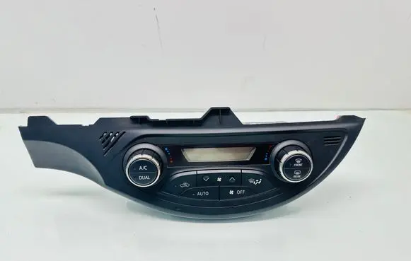 Toyota Yaris Climate control unit 559000D810