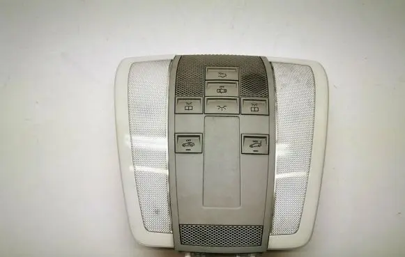 Mercedes-Benz C W204 Front seat light A2048208501 A2048702758