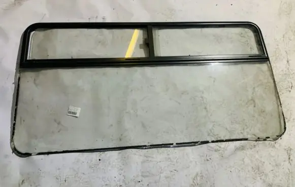 Peugeot Boxer Rear side window
