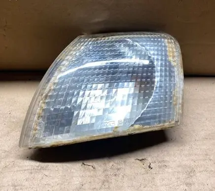Volkswagen PASSAT B5 Front indicator light 185104B