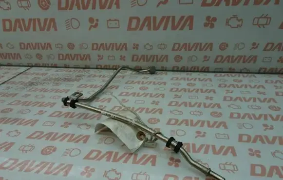 Mini One - Cooper F56 F55 Fuel injector supply line/pipe 7639981