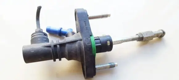 Clutch master cylinder