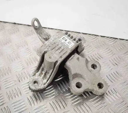 Engine mount bracket