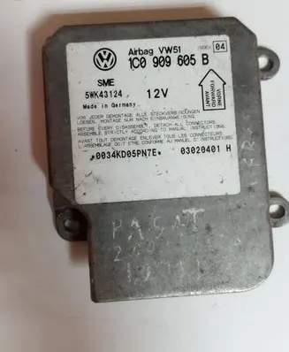 Volkswagen PASSAT B5.5 Airbag control unit/module 1C0909605B 5WK43124 03020401H