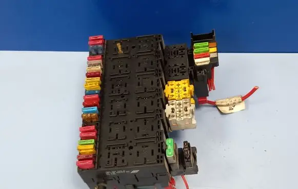 Ford Galaxy Fuse box set 7M0937025D 357937039