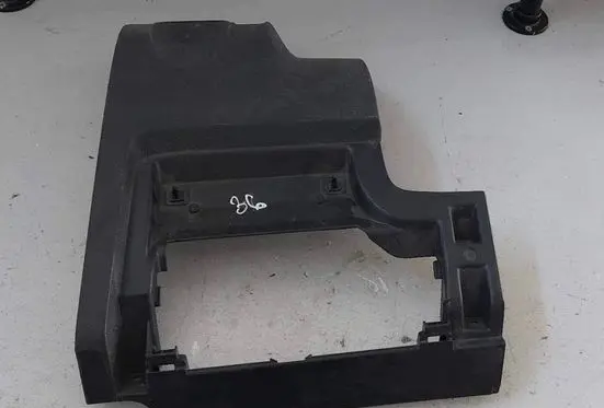 Volkswagen Tiguan Dashboard lower bottom trim panel 5M1858210B 5M1858365 13550300673