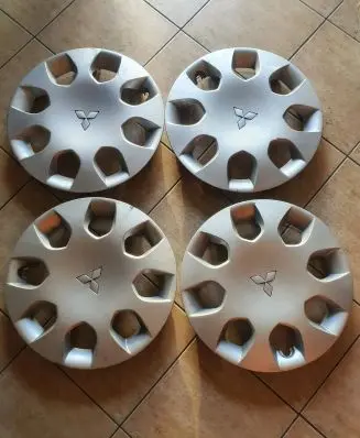 Mitsubishi Lancer R14 wheel hub/cap/trim 3983So010