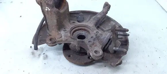 Volkswagen Touran I Front wheel hub spindle knuckle