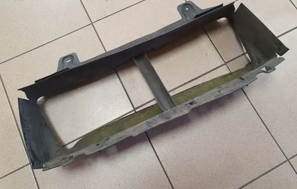 Ford Focus Intercooler air guide/duct channel BM518314BC