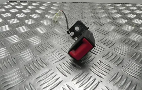 Alfa Romeo Giulietta Front seatbelt buckle 34072770 M2384
