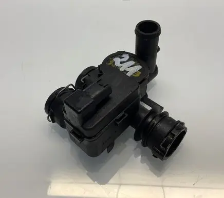Mercedes-Benz E W211 Coolant heater control valve A2118320584 2118320584