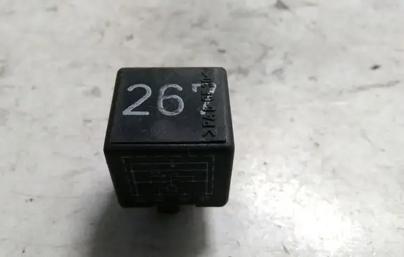 Volkswagen PASSAT B5 Other relay 443919578C