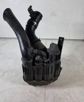 Alfa Romeo Giulietta Air filter box 51807689