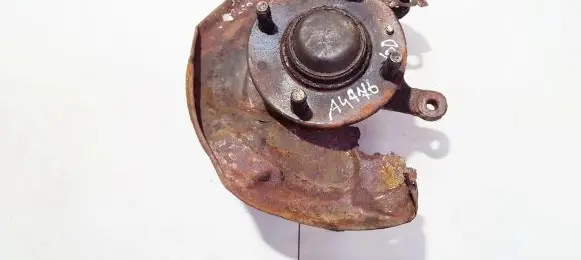 Hyundai Elantra Rear wheel hub