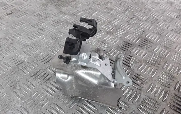 BMW X6 M Other engine bay part 13717848355 555423