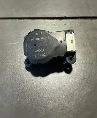 Mercedes-Benz S W220 Air flap motor/actuator 91508UA12 130302 EAM501