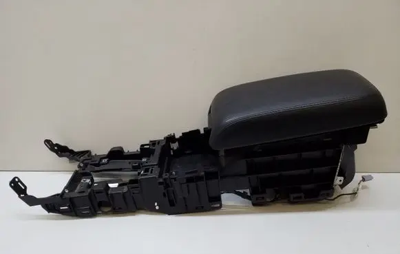 Chrysler 300C Armrest 1UE19DX9AF 1189476DX9AA L0200046AE