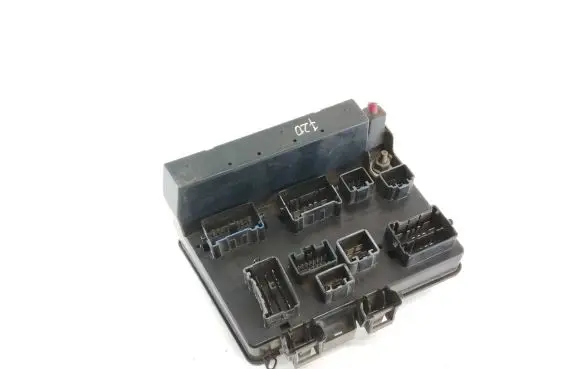 Chrysler Pacifica Fuse module 05082790AH