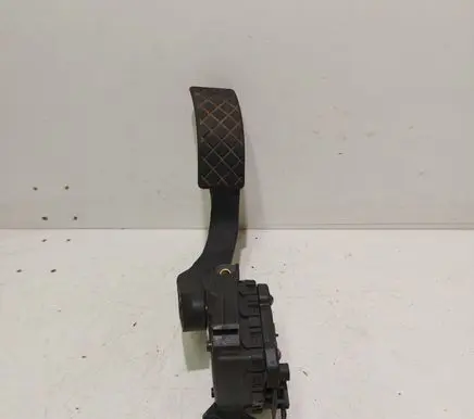 Audi A4 S4 B5 8D Accelerator throttle pedal 8D1721523 6PV00777007