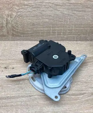 Toyota Avensis T250 Air flap motor/actuator MF1138002760