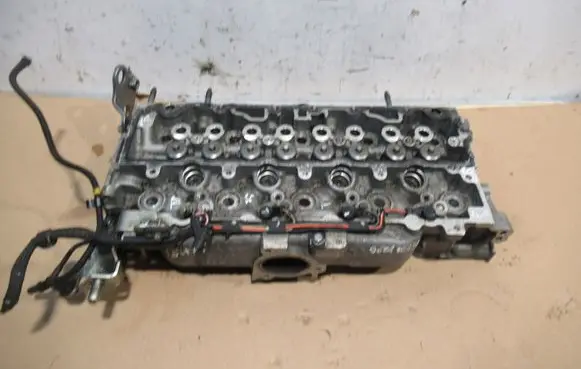 Citroen C4 Cactus Engine head 9684504780
