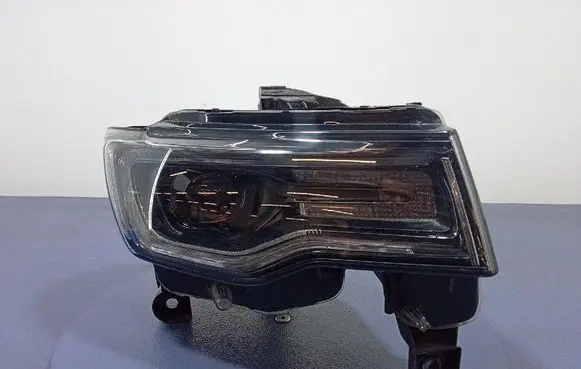 Jeep Grand Cherokee Headlight/headlamp 6828923YAE