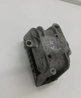 Volkswagen PASSAT B6 Engine mount bracket 1K0199262P 1K0199262
