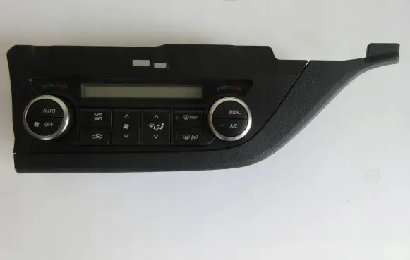 Toyota Auris E180 Climate control unit