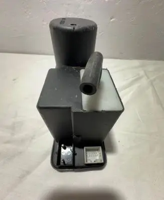 Audi A6 S6 C4 4A Central locking vacuum pump 4A0862257C 8TN00669800