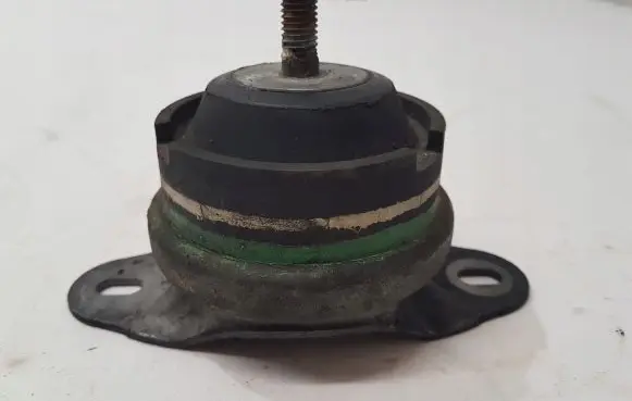 Citroen C5 Engine mounting bracket