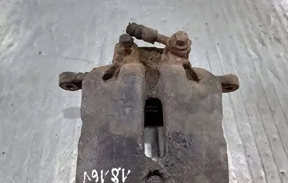 Opel Insignia A Front brake caliper