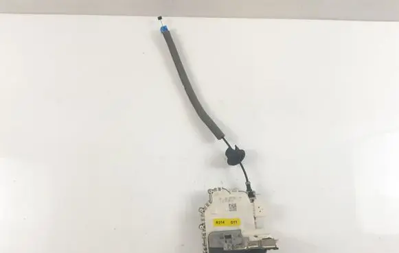 Audi A1 Rear door lock 8X0839016