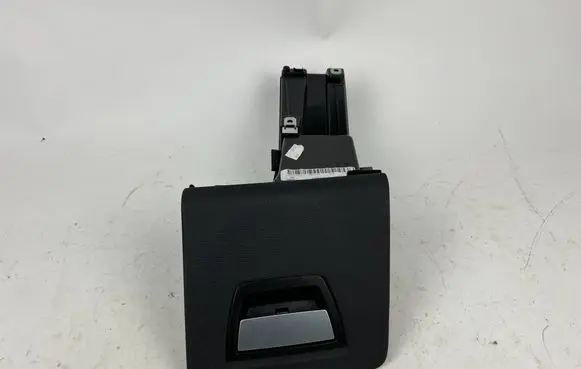 Maserati Ghibli Glove box 105821891C 06700432990