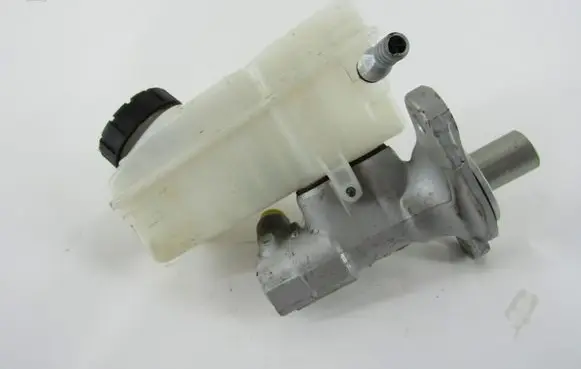 Renault Clio IV Master brake cylinder
