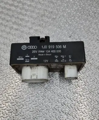 Volkswagen Polo IV 9N3 Coolant fan relay 1J0919506M 104400000