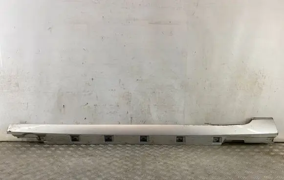 Volkswagen PASSAT B8 Sill 3G0853857