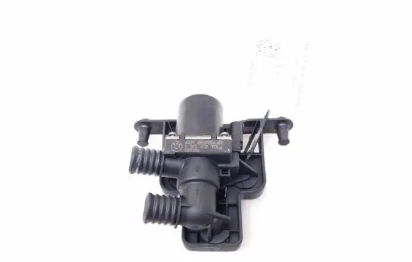 BMW 5 E60 E61 Coolant heater control valve 6920226