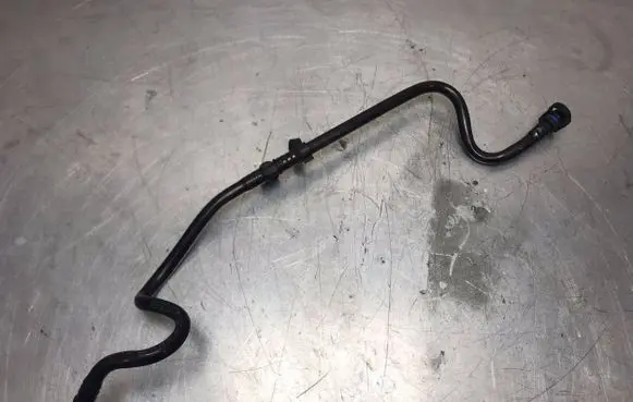 BMW 6 F06 Gran coupe Turbo air intake inlet pipe/hose 7636138