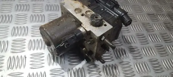 Ford Mondeo Mk III ABS Pump 0265950025 0130108079