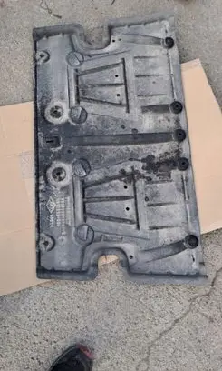 Renault Megane E-Tech Trunk boot underbody cover/under tray 555822010R