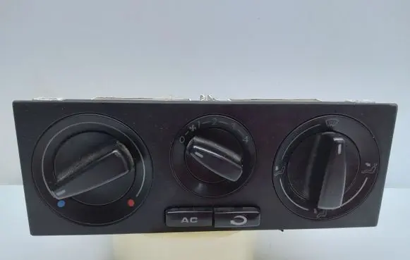 Volkswagen PASSAT B5.5 Climate control unit 1J0820045