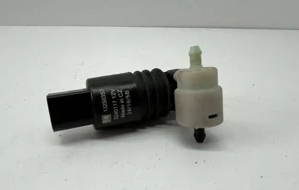 Opel Astra J Windscreen/windshield washer pump 13250357 3240117
