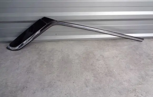 Jeep Grand Cherokee (WJ) Front arch trim 