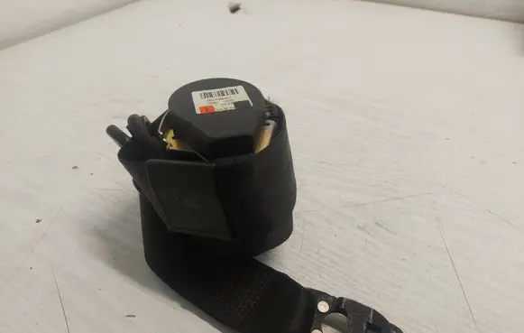 Audi A4 S4 B6 8E 8H Front seatbelt 560788401