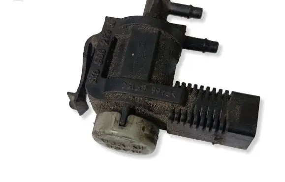 Volkswagen PASSAT B6 Turbo solenoid valve 1K0906283A
