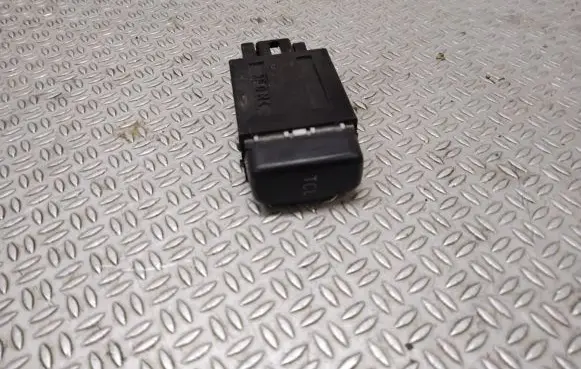 Mitsubishi Grandis ESP (stability program) switch 